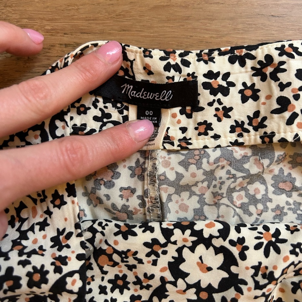 Madewell Side-Button Straight Midi Skirt in Daisy Groove - Picture 8 of 8